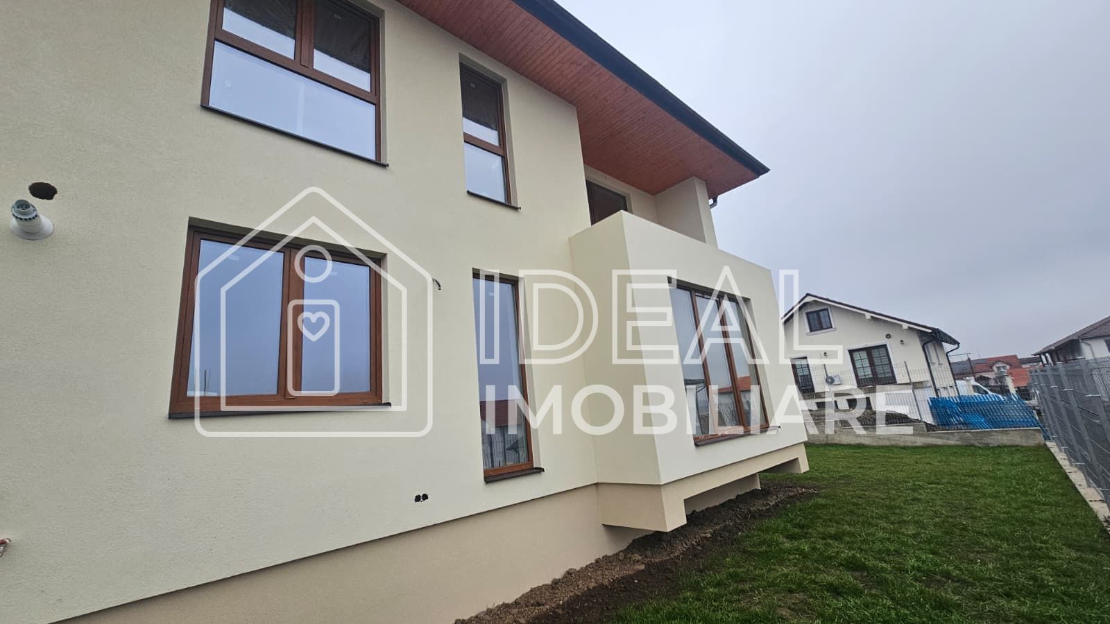 Duplex Modern cu 4 camere si gradina, in Cisnadie - Poză 2
