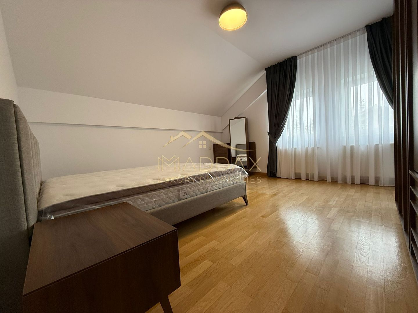 Vila moderna Corbeanca-spatiu, confort si intimitate - Poză 32