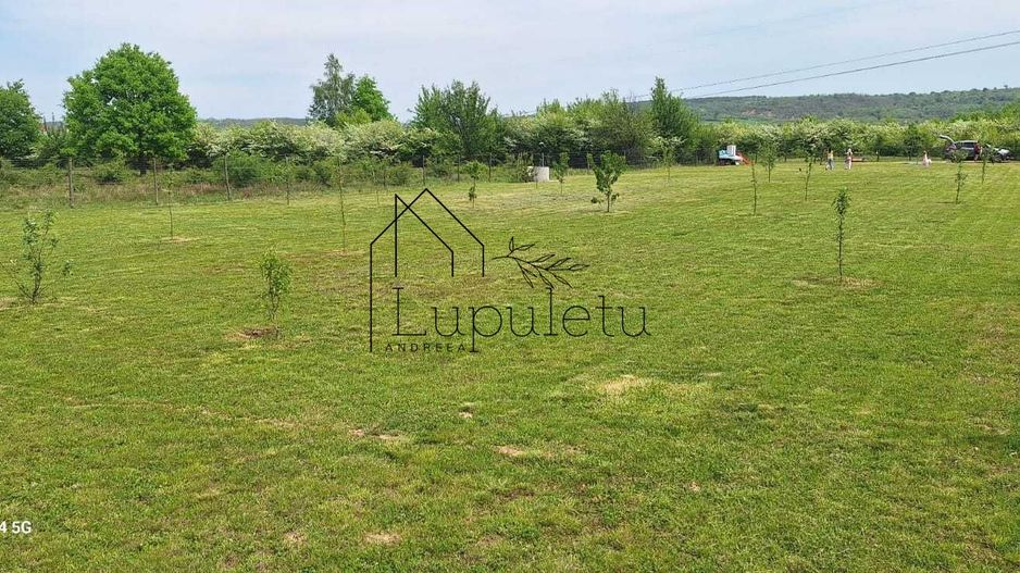 Teren Extravilan | 2.000 MPU | Intabulat | Zonă liniștită - Poză 1