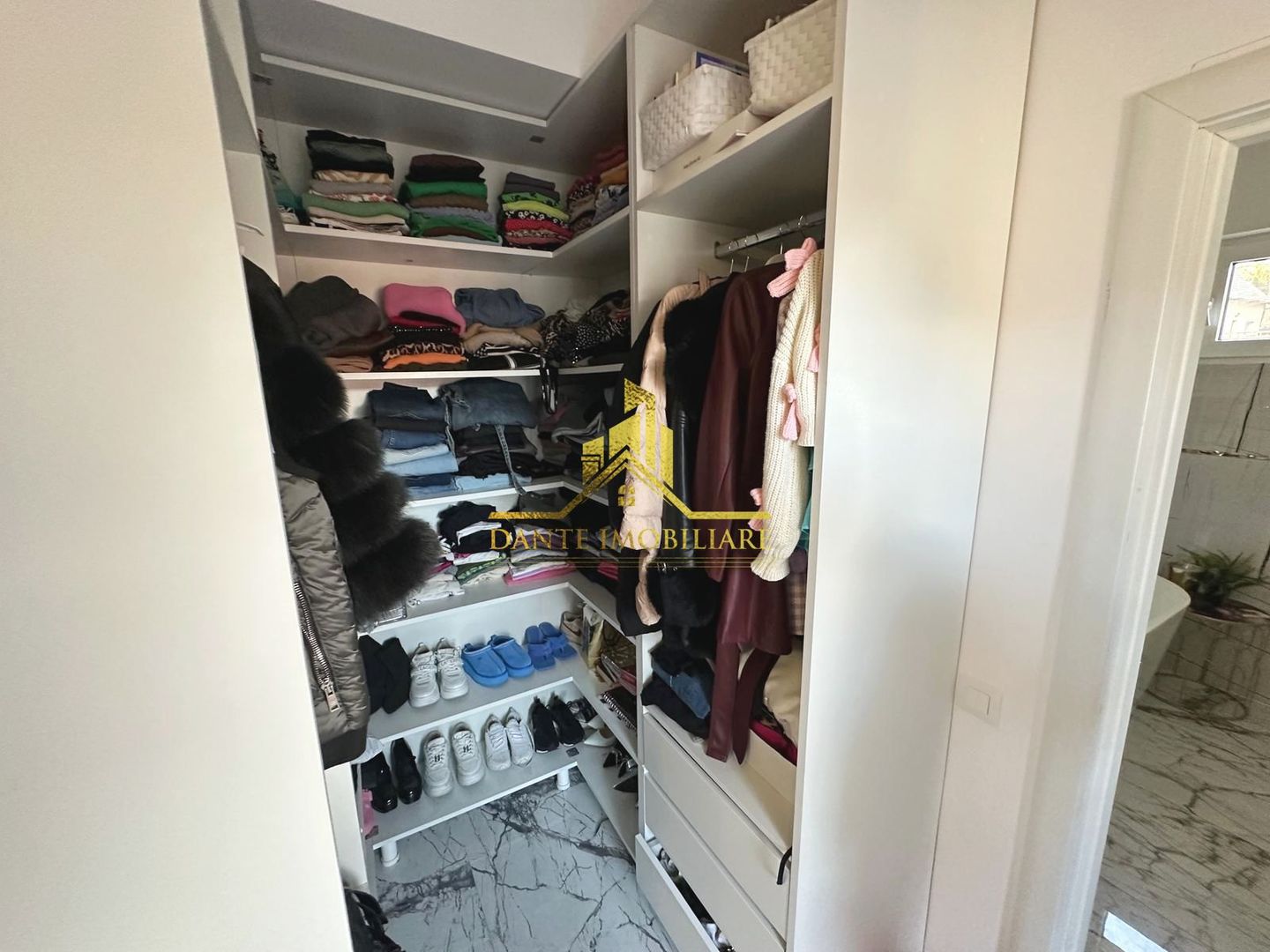 Casa individuala, 5 camere, mobilata lux, utrafinisata, Chinteni - Poză 22
