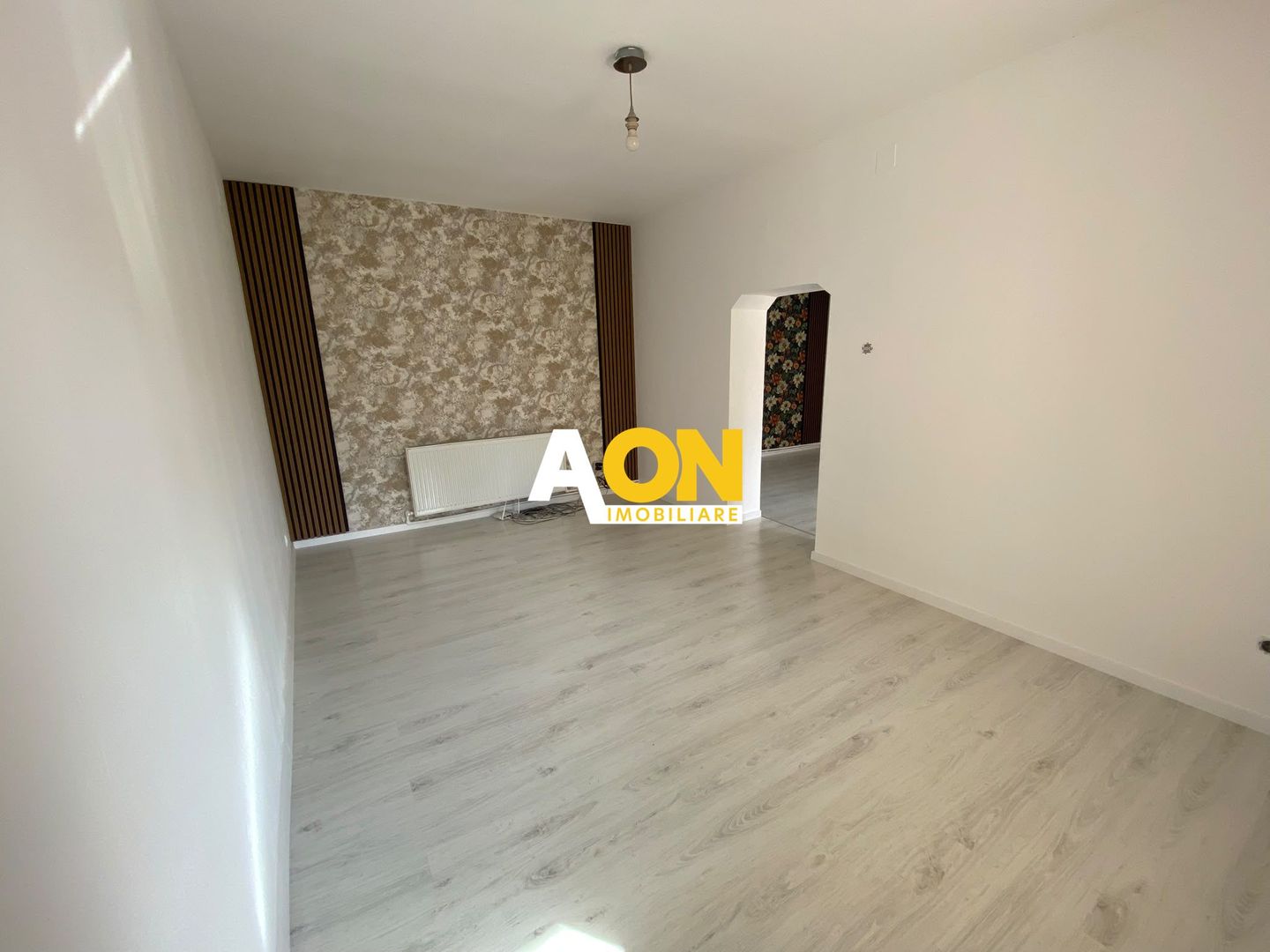 Casa Individuală 7 Camere, 2 Băi,  250 mp Utili - Poză 4