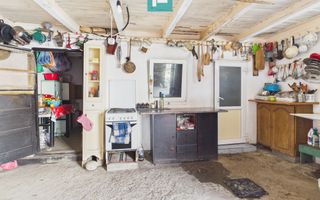 2 case separate + curte 1400 mp – Zona Dâmbovița - Poză 29