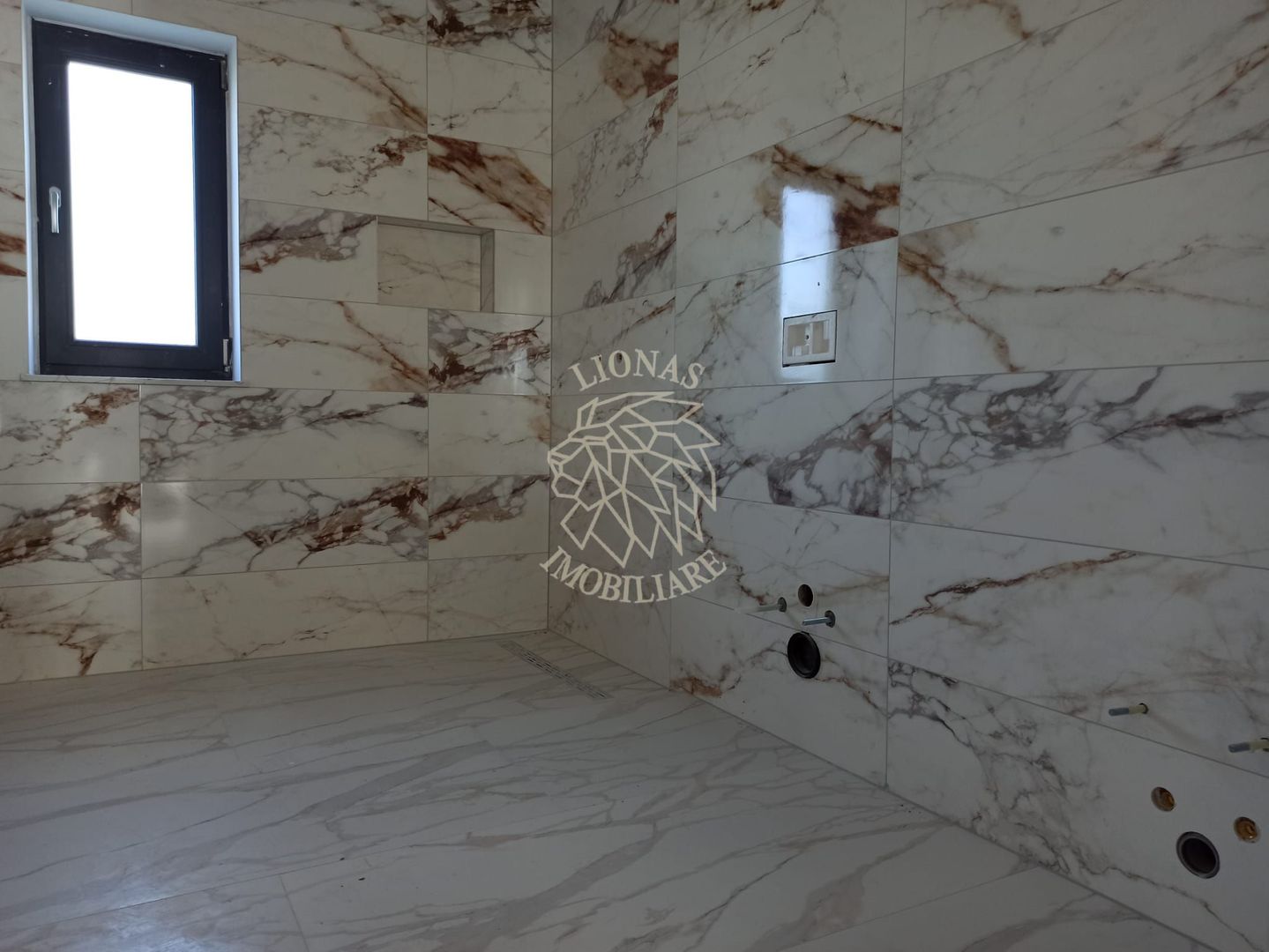 Casa Ultrafinisata 4 camere 121 mp-teren 500 mp-Valea Sigmirului - Poză 6