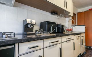 Apartament 3 camere, renovat, etaj intermediar, Manastur, zona Big! - Poză 5