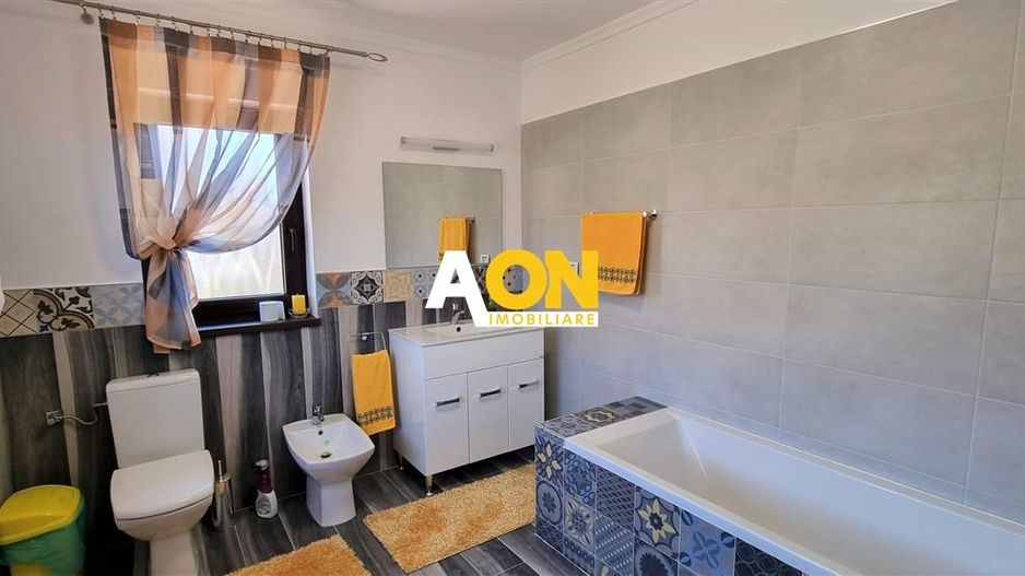 Casa 4 camere finisaje de lux 950 mp teren Com. Ciugud - Poză 10