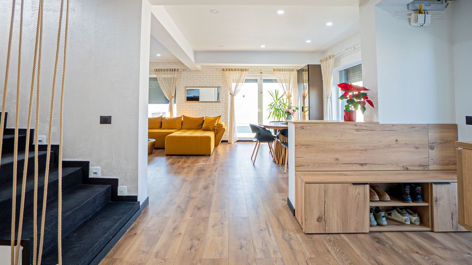 Lumina – Casa P+1E de vânzare, mobilată/echipata, cu piscină si garaj. - Poză 5