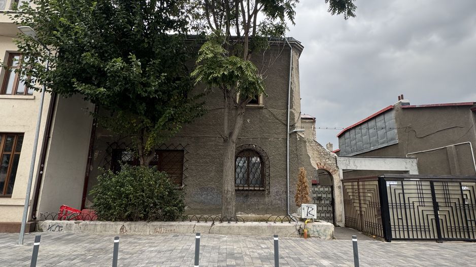 Casa-Curte proprie | Plantelor | - Poză 2