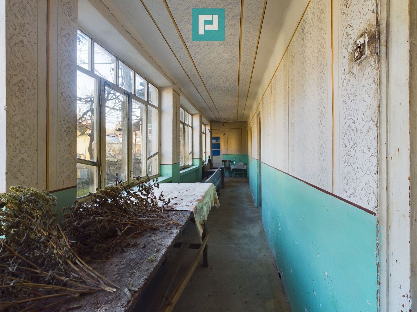 Casă de vacanță de vânzare în Tauț - Poză 4