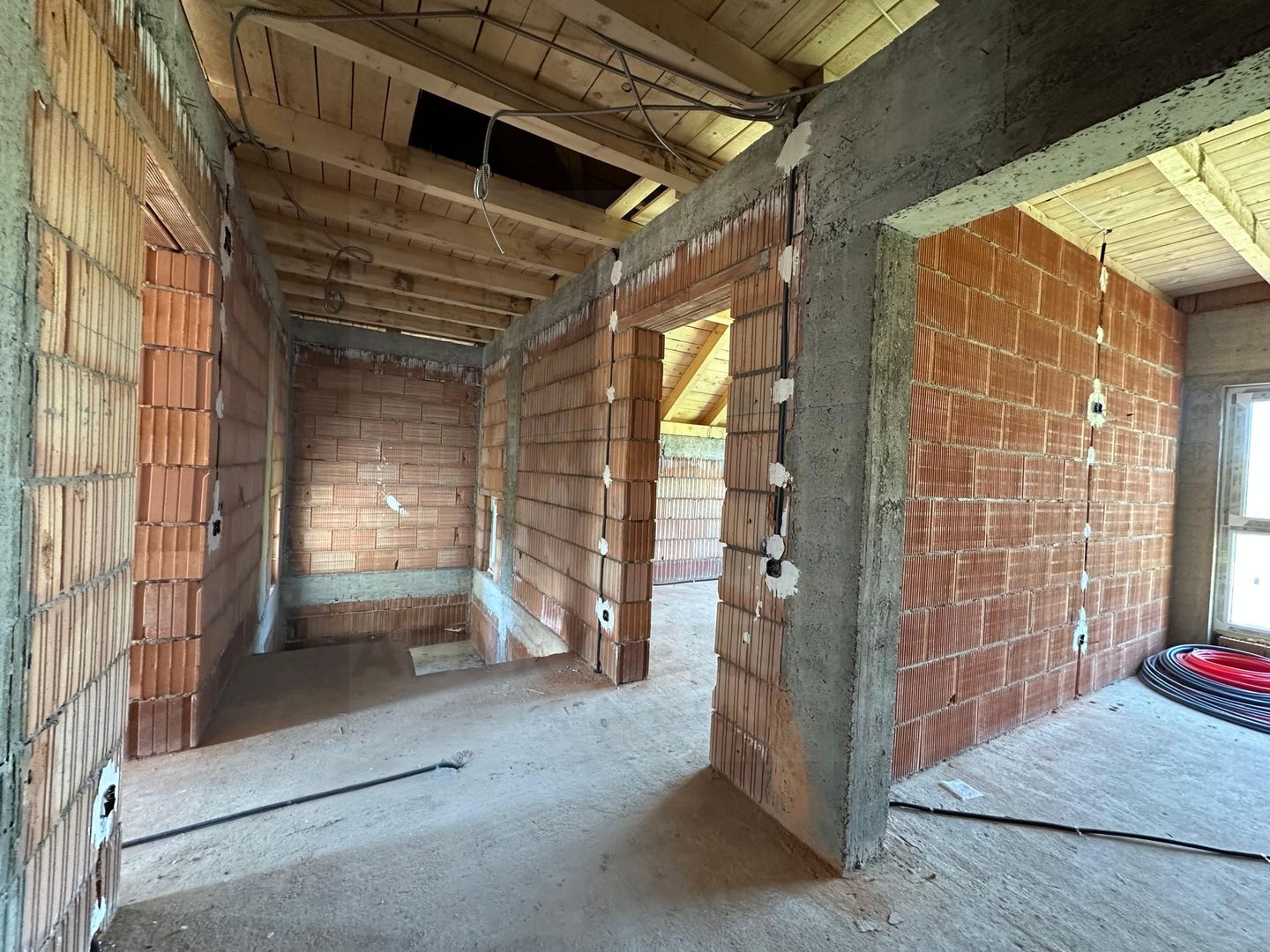 Casă tip duplex curte 350 mp 120 mp utili terasa 22 mp Sura Mare - Poză 19