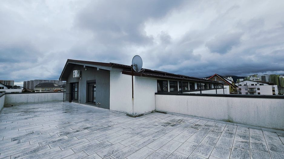 Apartament 2 camere de vanzare Brasov Tractorul terasa mare - Poză 16