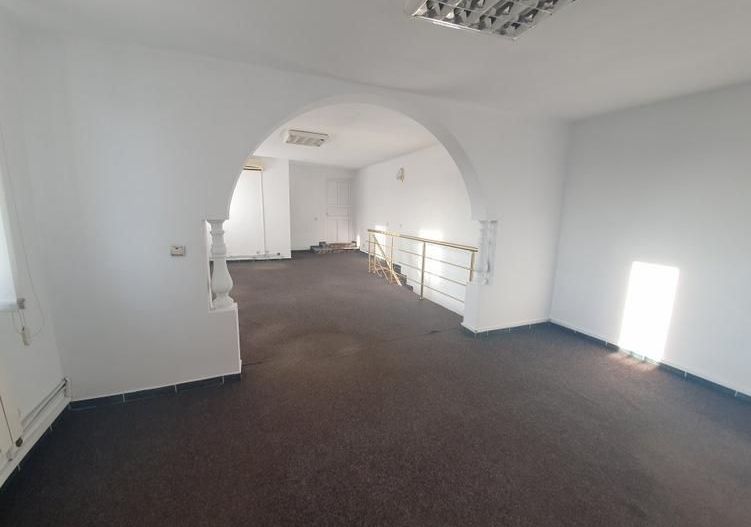 vila 7 camere birouri-sediu firma Cotroceni - Poză 3