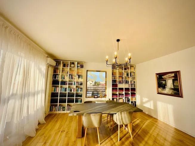 Apartament Otopeni Central 4 camere  deosebit - Poză 10