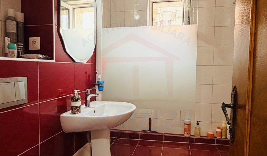 De vanzare apartament cu 4 cam dec. in Galati, piata Centrala, etaj5/7 - Poză 11