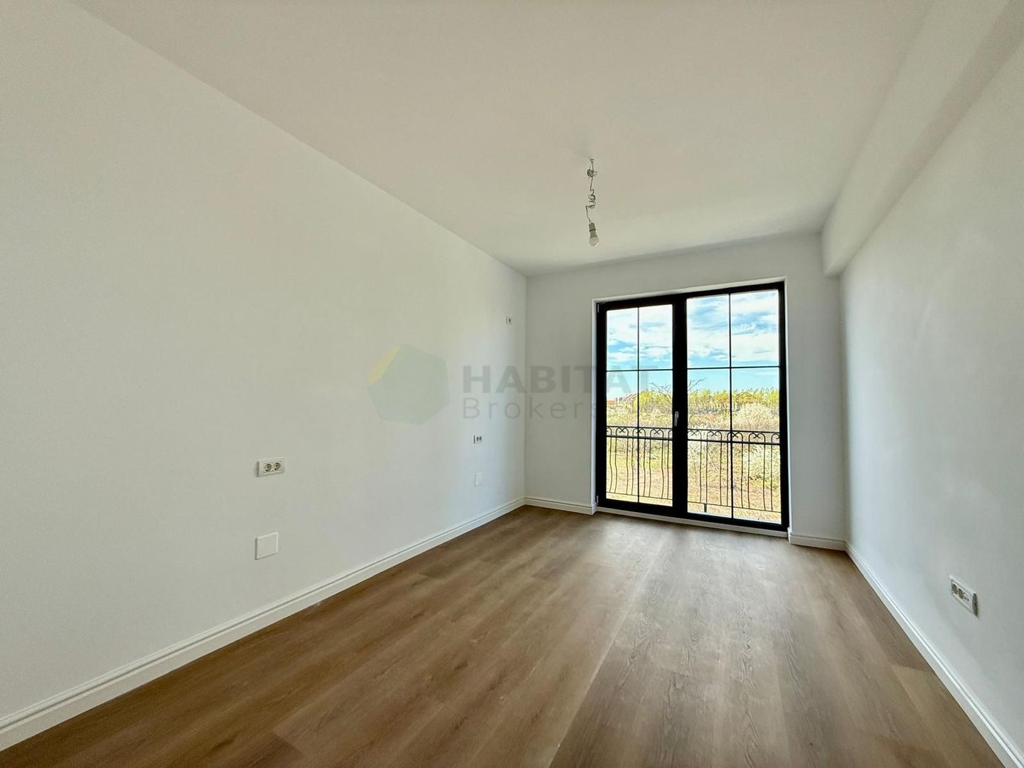 Vila urbana finalizata - te poti muta imediat. Comision 0 - Poză 7