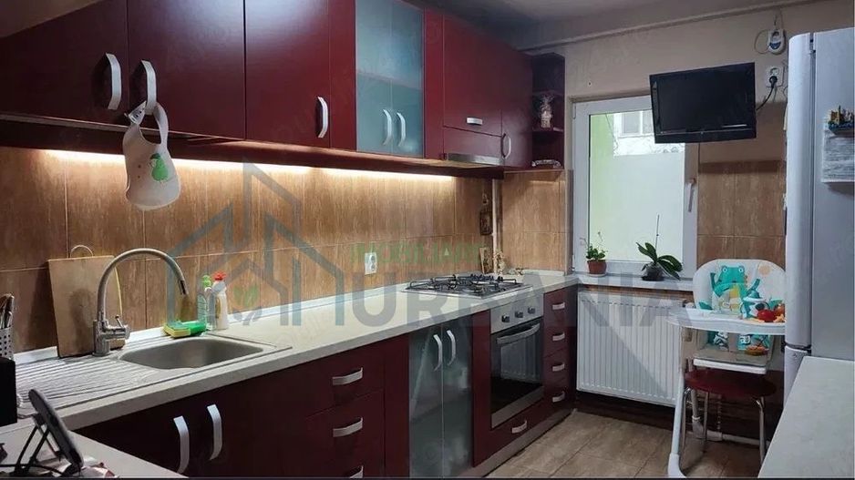 Iasi - Dacia - Scoala G. Cosbuc - Apartament 3 camere decomandat, parter, izolat - Poză 4