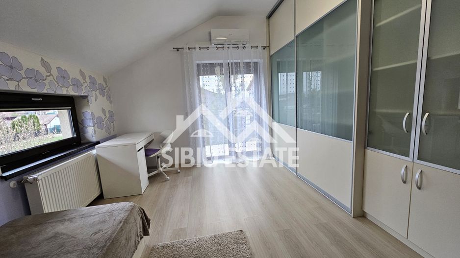 Casa individuala garaj pivnita curte mare - Poză 14