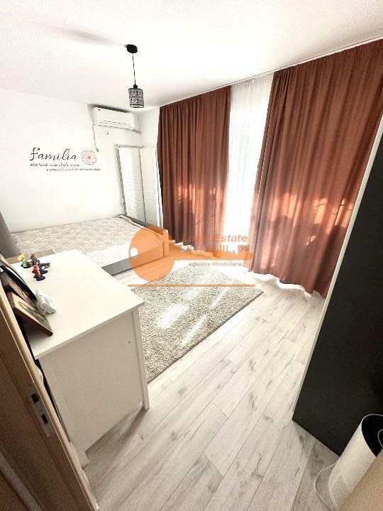 3 camere cu centrala in bloc 2011 – 1 Decembrie / Theodor Pallady - Poză 1