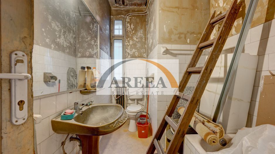 Ultracentral - zona Polona - 3 camere cu dependinte si GARAJ propriu - Poză 7