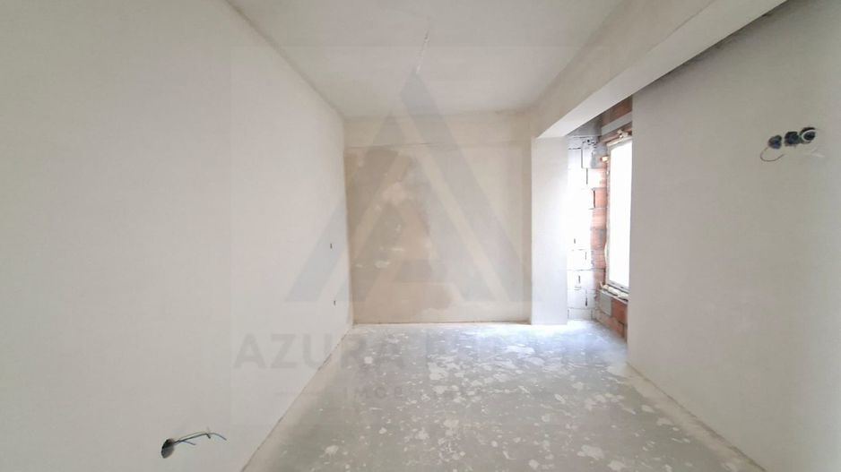 Penthouse 75.8 mp utili 3 camere terasa 49 mp si parcare in Selimbar - Poză 6
