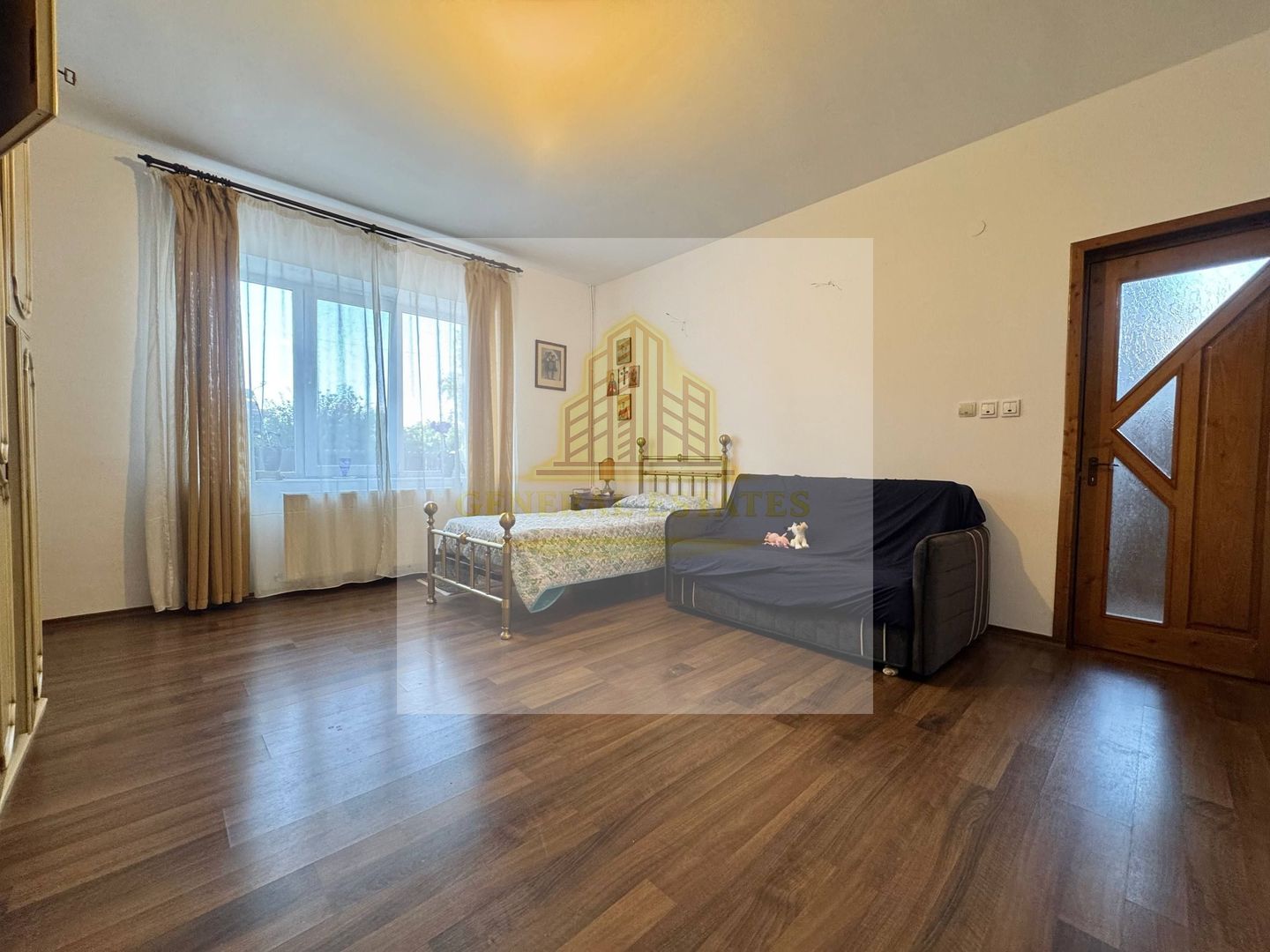 Vânzare Casă  D+P+E - 230 m.p. - Bucium - Poză 11