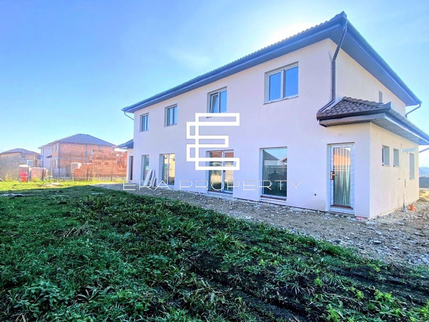 Duplex , 118 mp utili,teren 300 mp –  Sura Mica - Poză 4