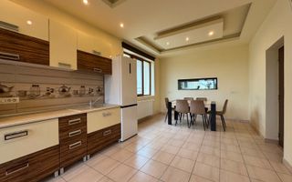 Casa individuala | Pensiune | 560 mp | 1450 mp teren | Cetate - Poză 5