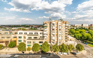 Apartament spațios 3 camere, central - Poză 11