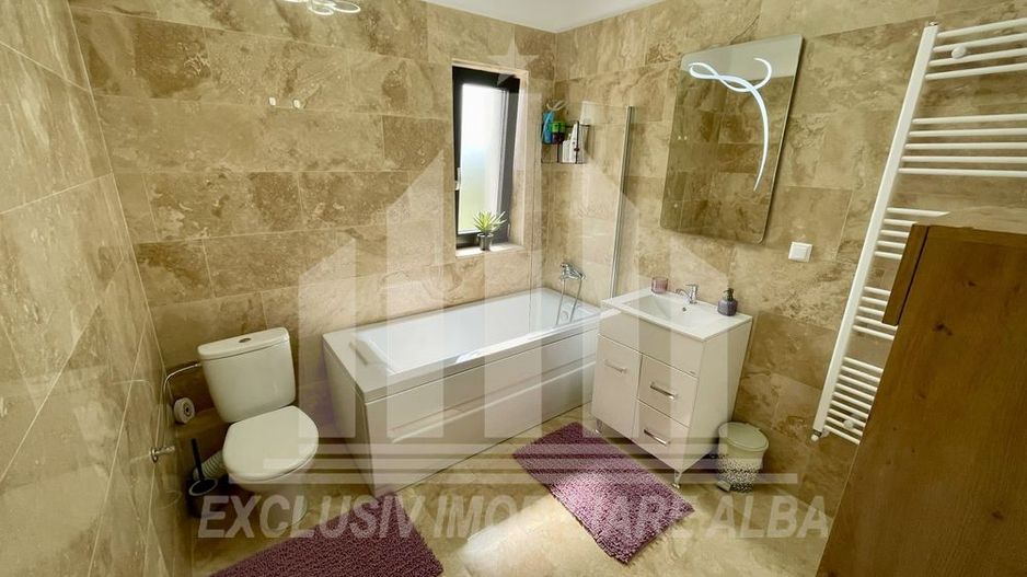 Apartament cu 2 camere de vanzare, Lipoveni - Poză 5