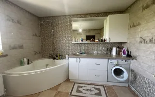 Casă Vilă de Vânzare în Comuna Balțata - Poză 21
