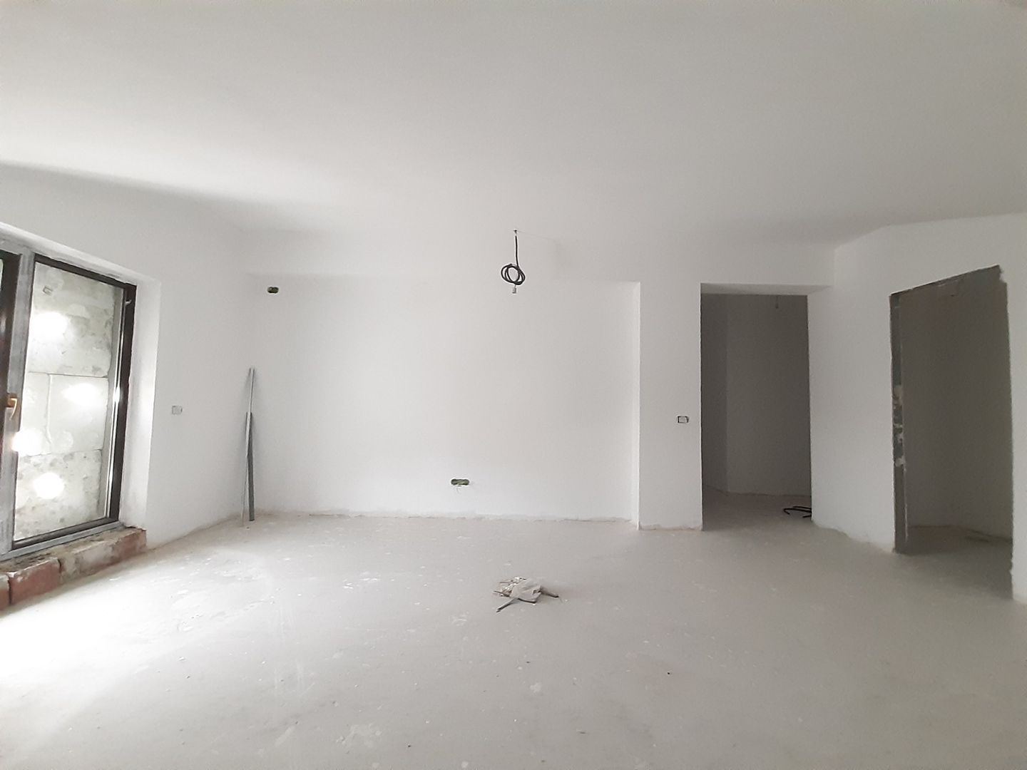 2 camere, 75 mp, Sector 5, BLOC NOU, etaj 5, lift, Comision 0 % - Poză 1