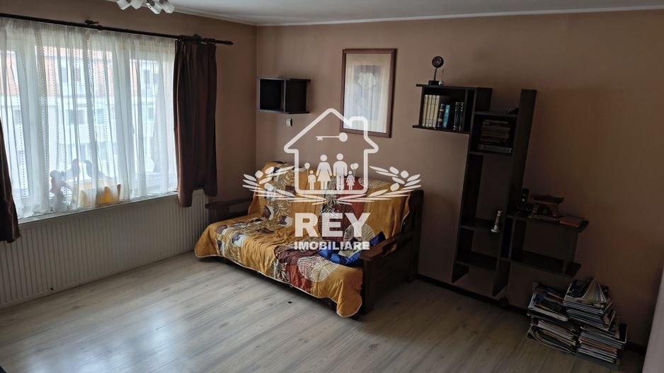 Apartament la mansardă M1+M2  / 3 camere / Terezian - Poză 9