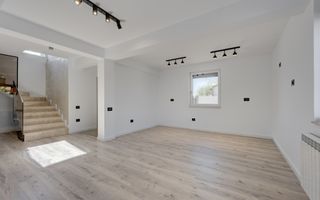 CASA TIPLA, Racordata la toate Utilitățile ! Domnești ! - Poză 4