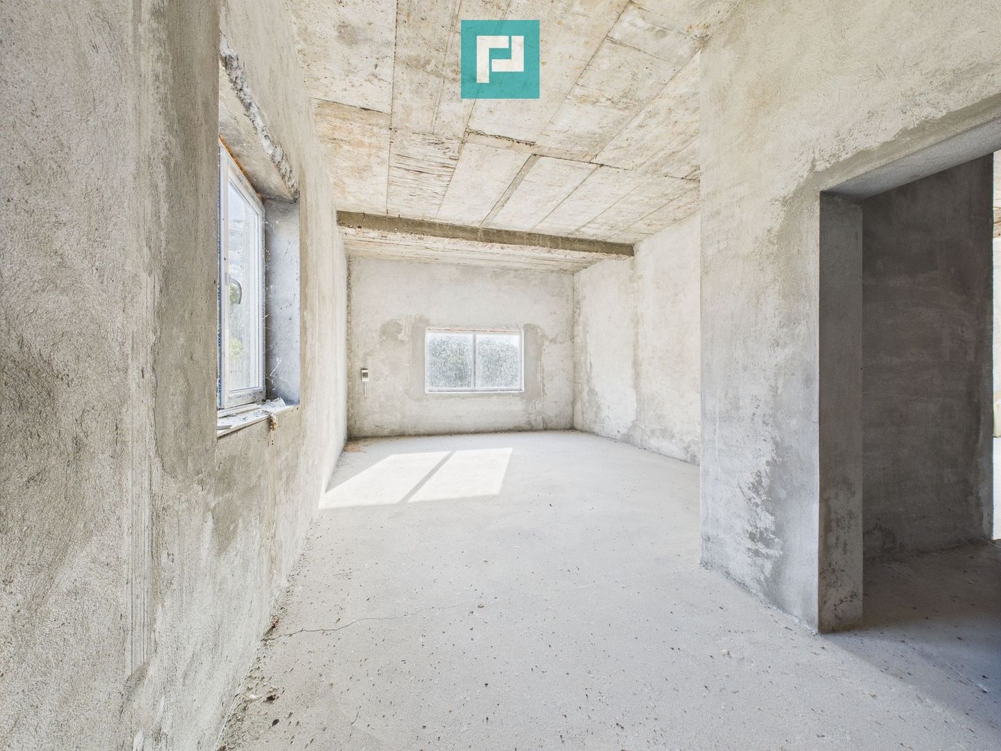 Imobil spațios la roșu pentru investiție - Vinga - Poză 10