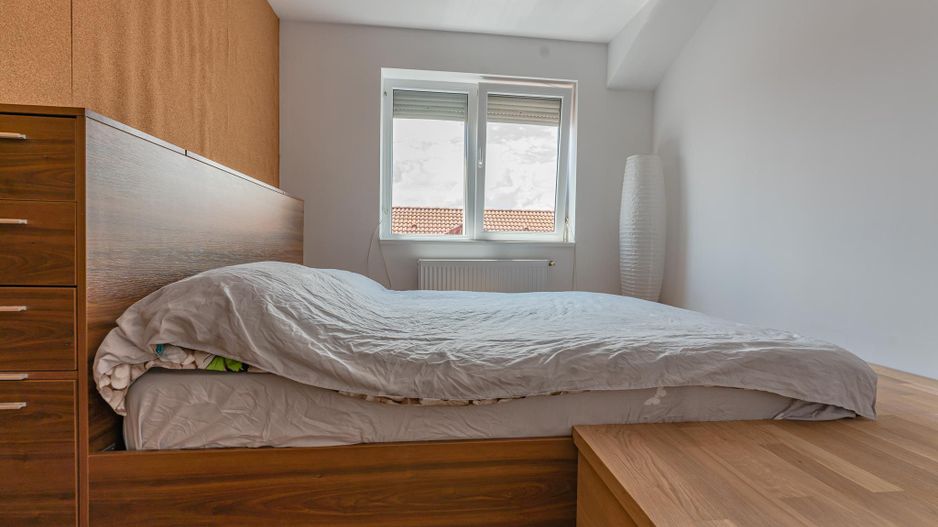 Apartament 2 camere mobilat si loc de parcare in Tractorul - Poză 9