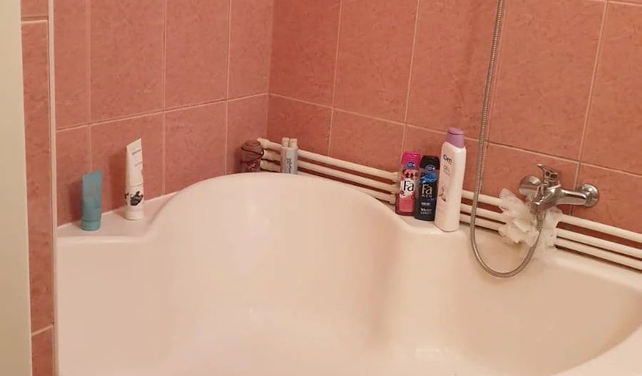 Casă cu teren generos de 1642 mp de vânzare în oraș (Zona Dâmbovița) - Poză 9