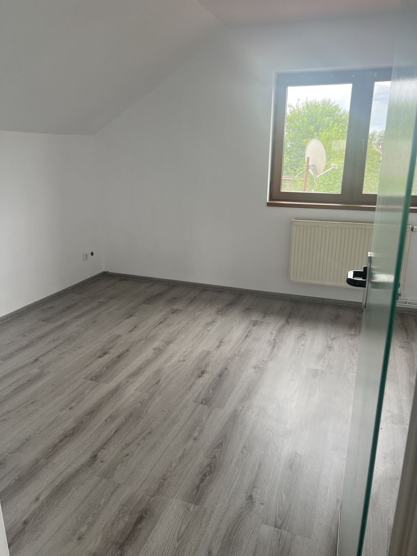 CASA DE VANZARE IN CARTIERUL PRIMAVERII -GIARMATA MARE - Poză 6
