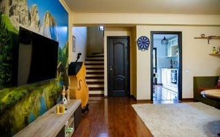 Casă complet mobilată P+1+M - Curte şi loc de parcare- - Poză 4