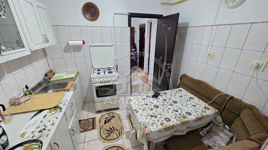 Apartament cu 3 camere, etaj 4, VASLUI - zona CARTIER; - Poză 7