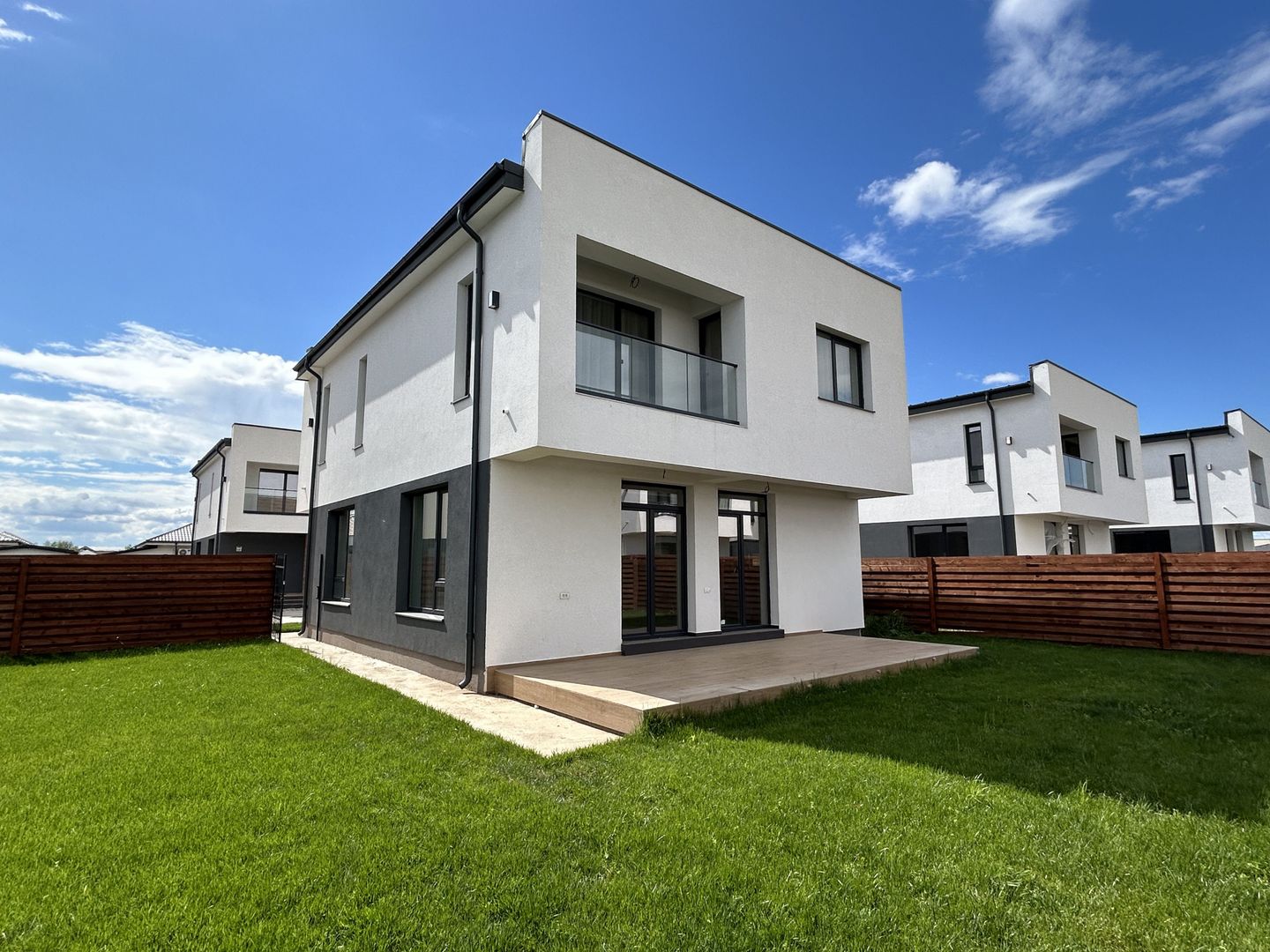 Vila individuala 4 camere | Tunari | Sistem Energetic Centralizat - Poză 3