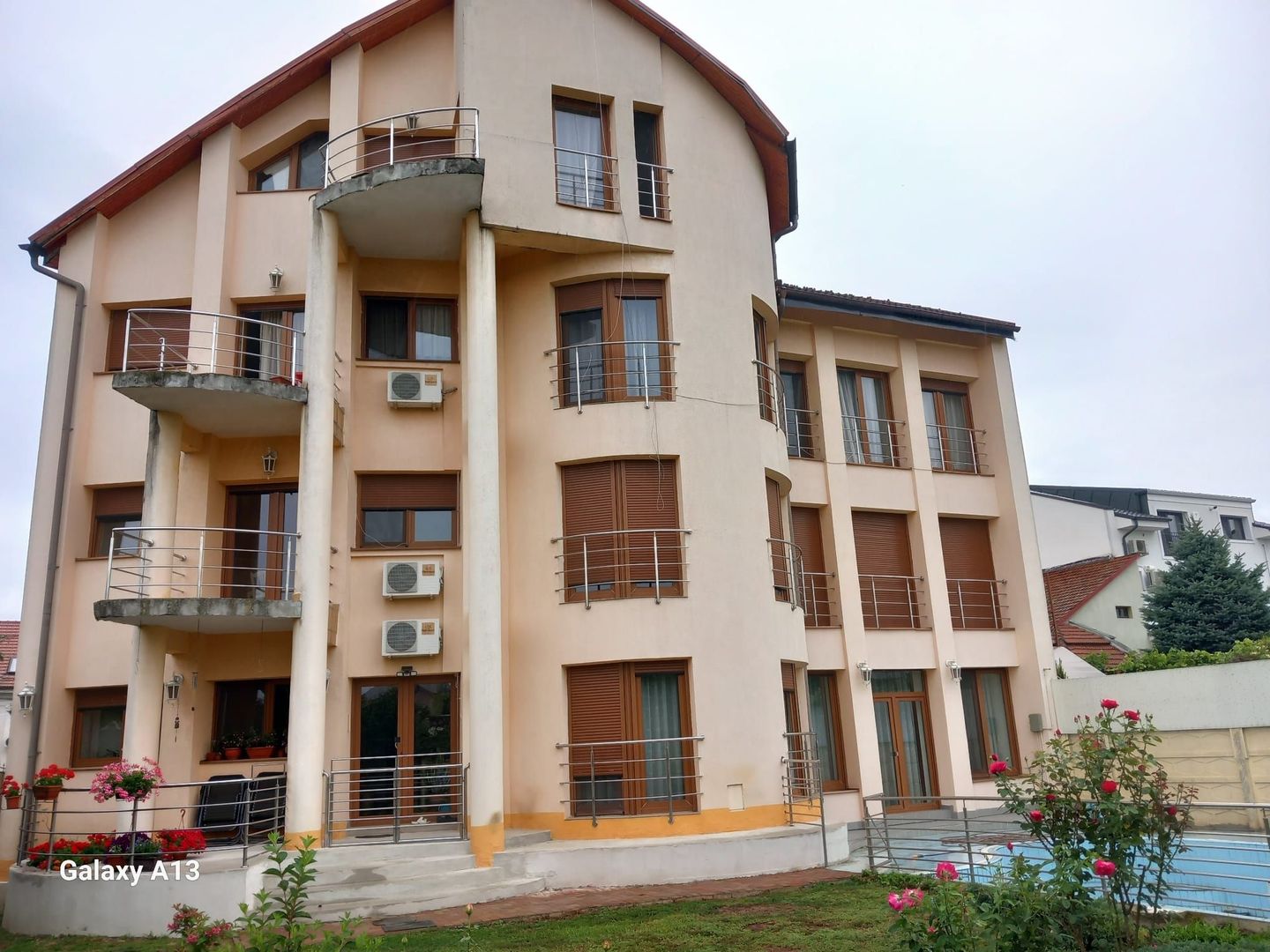 ageuropa.ro vinde casa 16 camere teren 1500mp in zona ULTRACENTRALA. - Poză 2