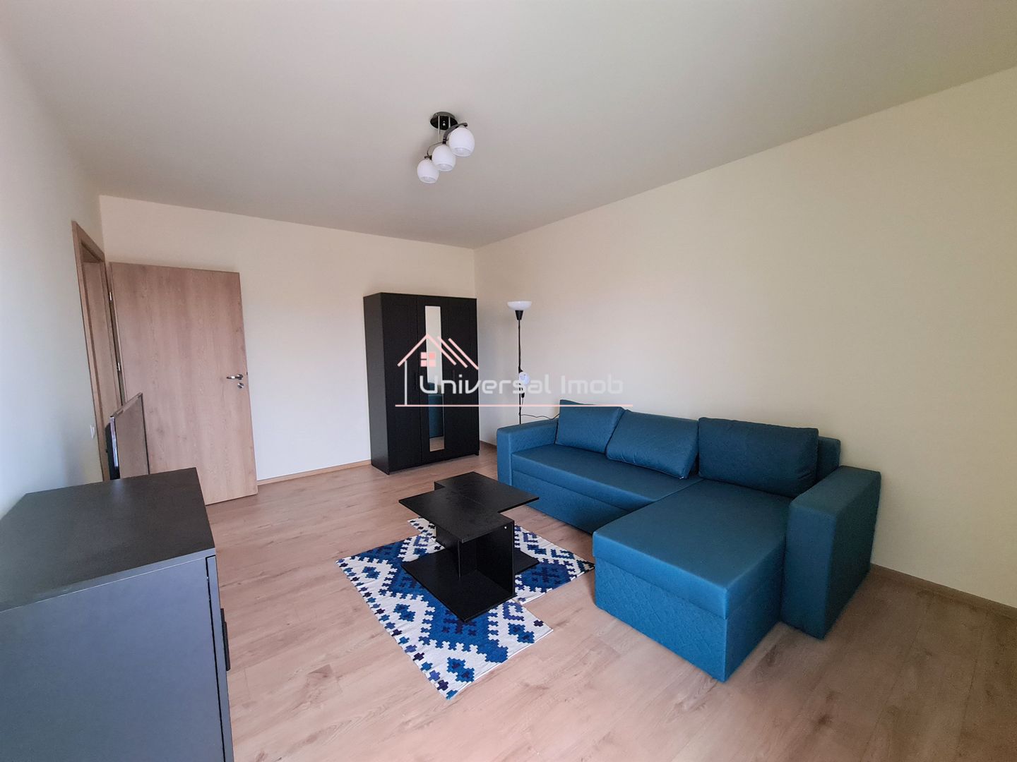 Apartament 2 camere si parcare, pe str. Traian - Poză 2