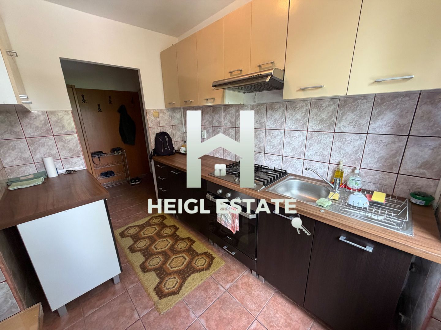Apartament cu 3 camere si boxa in zona Gheorghe Lazar - Poză 1