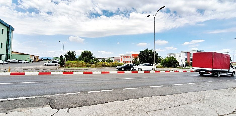 Teren in zona comerciala, 7100mp pe Calea Feldioarei (DN13) - Poză 5