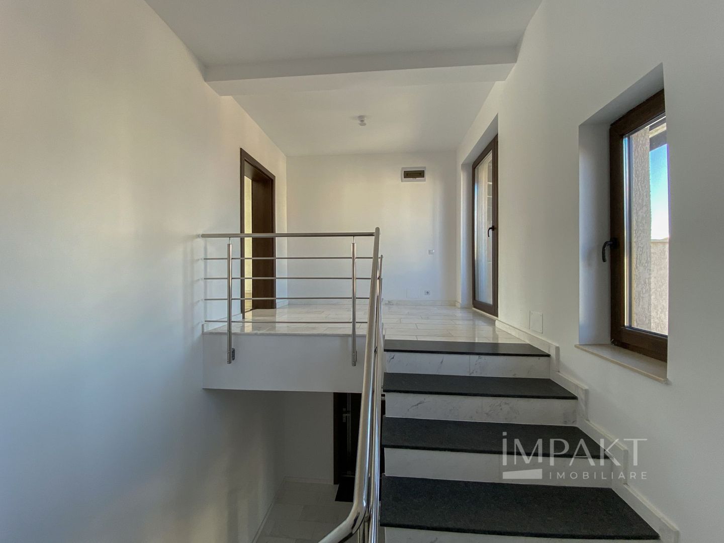 Va propunem spre inchiriere un spatiu pentru birou in Gheorgheni. - Poză 5