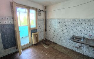 Apartament 3 camere semidecomandat Berceni - Poză 4
