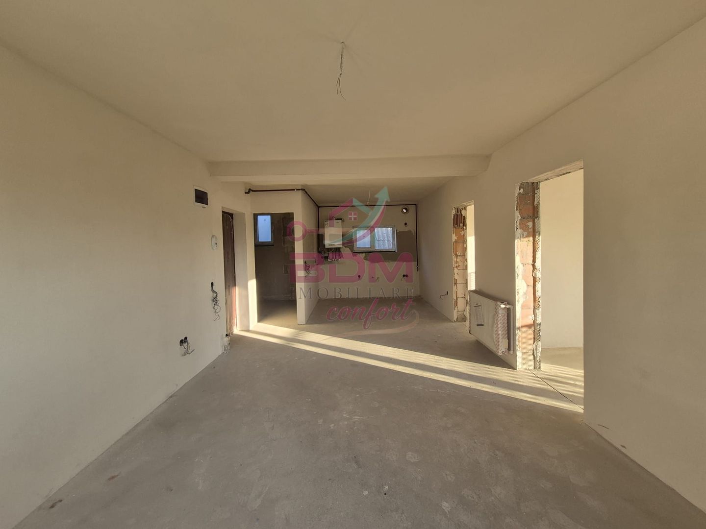 Apartament semifinisat I 3 camere | etaj 2 | zona centrala I parcare - Poză 1