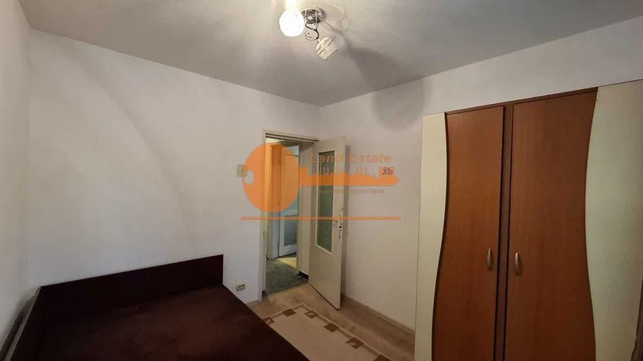 2 Camere la 10 minute de Metrou Apărătorii Patriei - Poză 1