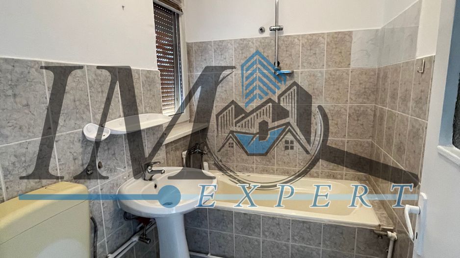 Apartament renovat de vânzare in Sebeș - Poză 4