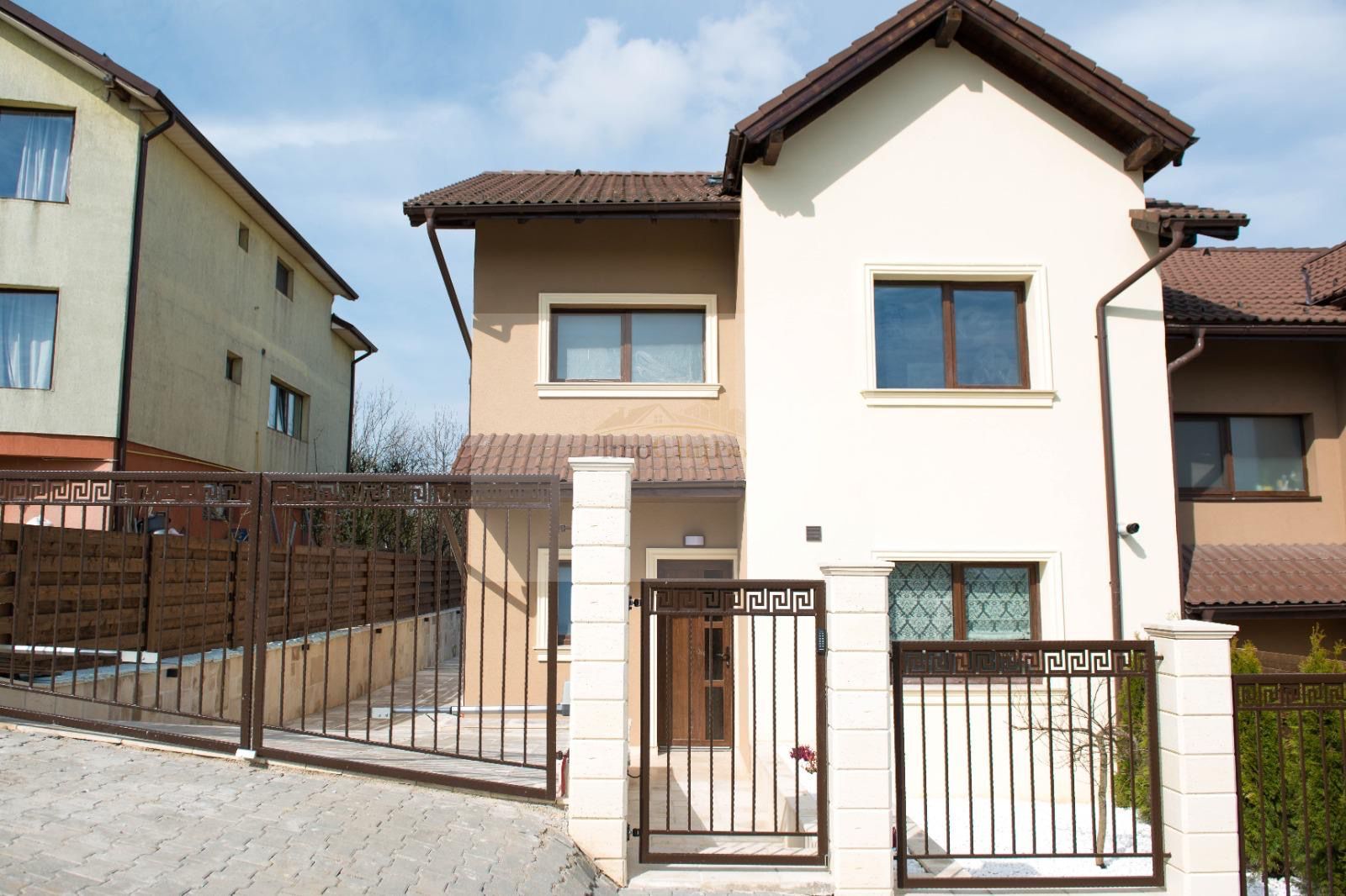 🏡✨ Casă individuală de lux spre închiriere în Gruia – Piscina - Poză 29