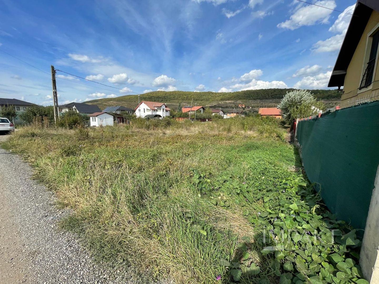 De Vanzare Teren Intravilan de 2500 mp în Suceagu - Oportunitate Ideală pentru Investiție - Poză 3